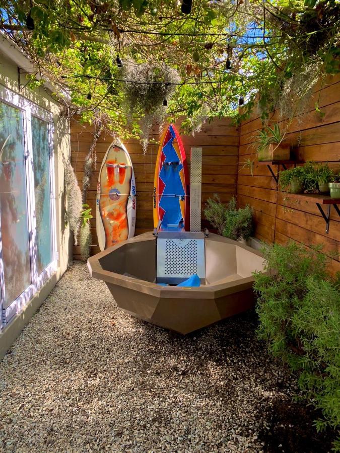 Modern Spacious Cottage With Hot Tub, Flora Studio 赫曼努斯 外观 照片